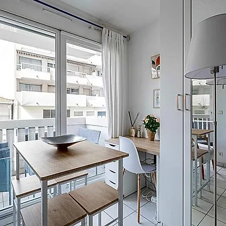 Hotel Charming With Balcony Pool -heart Of 4*