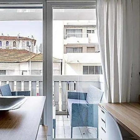 Charming With Balcony Pool -heart Of 4* Nizza
