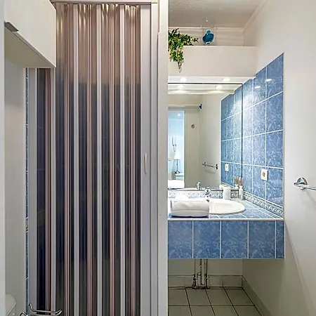 Charming With Balcony Pool -heart Of 4*