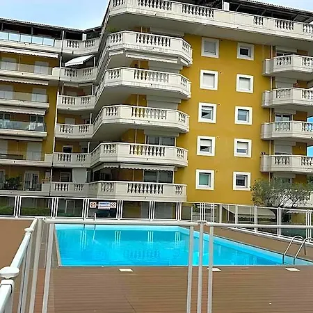 Hotel Charming With Balcony Pool -heart Of Nizza